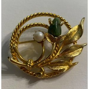 Sarah Coventry Vintage Jade Faux Pearl Flower Brooch Pin